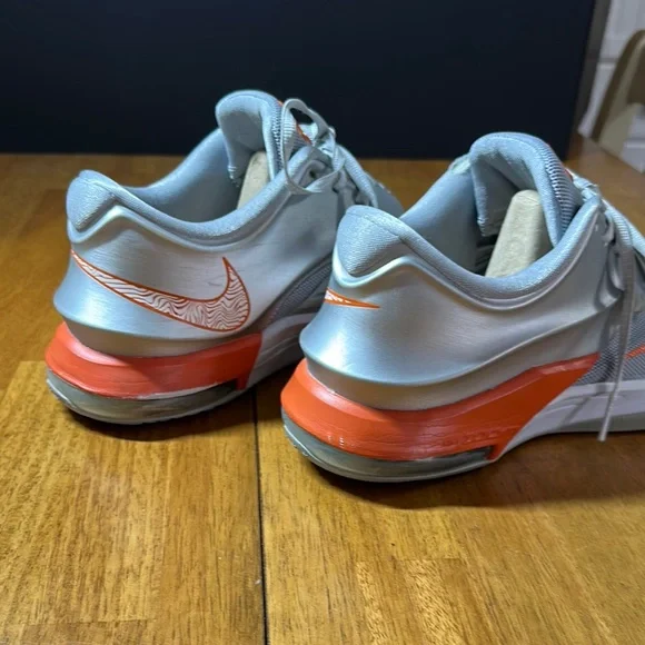 Limited Edition KD Nike for University of Texas. - Picture 6 of 9